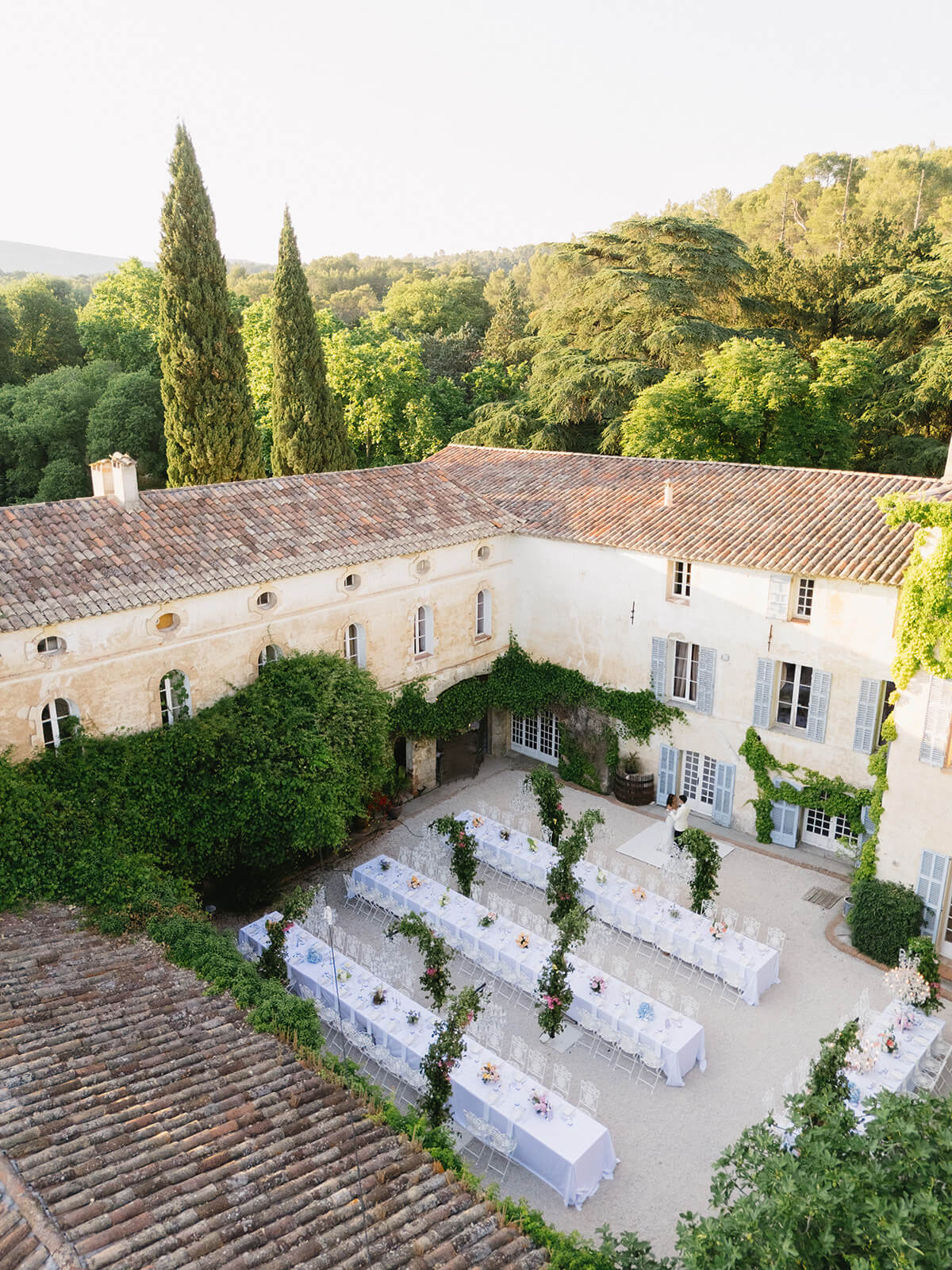 Chateau-robernier-laurine-blly-photographer-provence-wedding3
