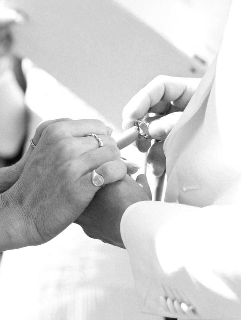 S&W-Wedding-Bordeaux-Chateau-de-Garde-ceremony-LaurineBlly-Photographer-186_websize (1)