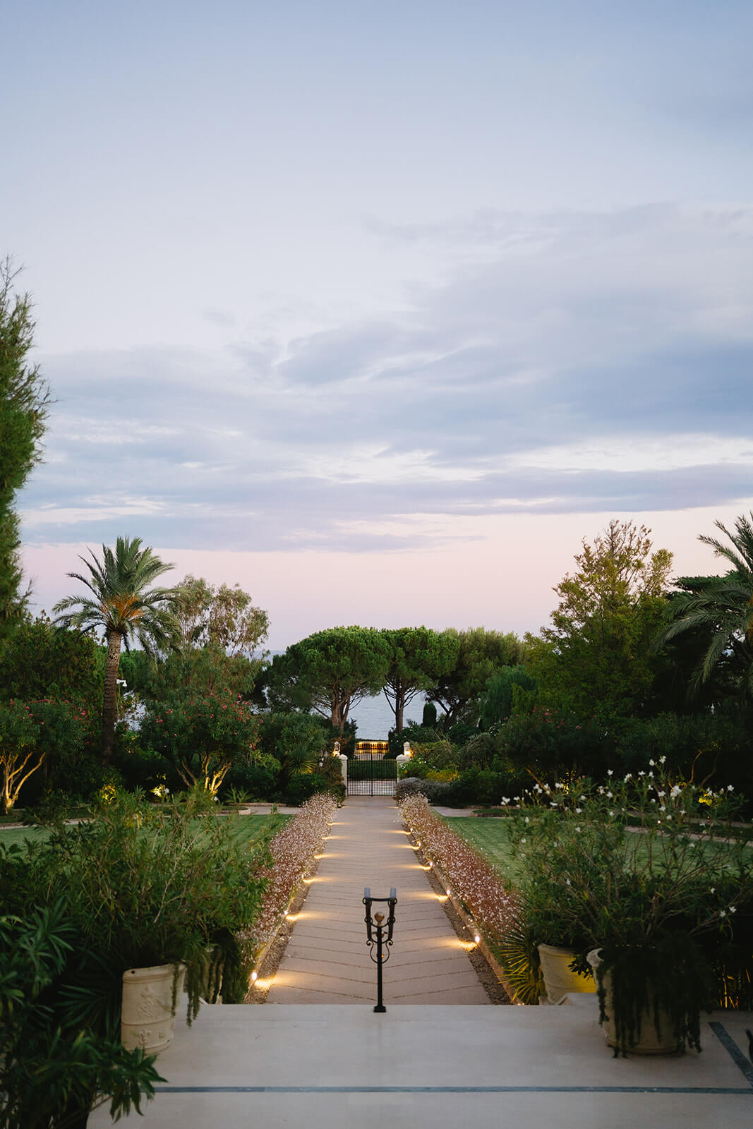 D&R-Four-Season-Cap-Ferrat-Wedding-cocktail-Laurine-Blly-photographer-186_websize (1)